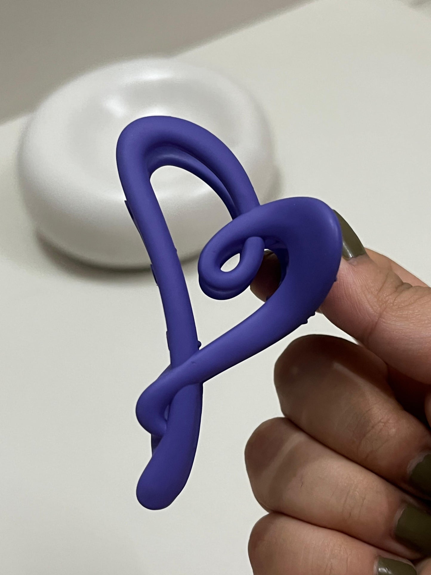 HeartyHold Claw Clip π