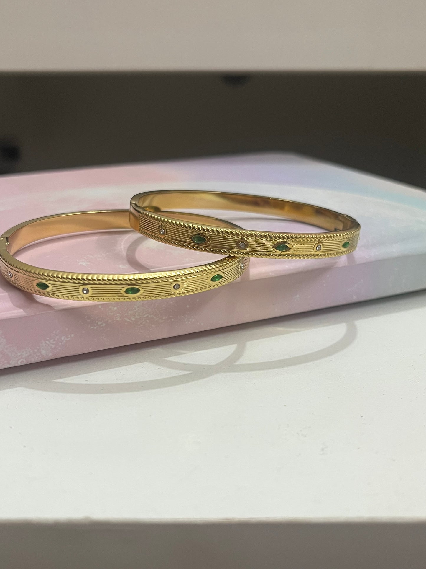 Emerald Spark Bangles🌿