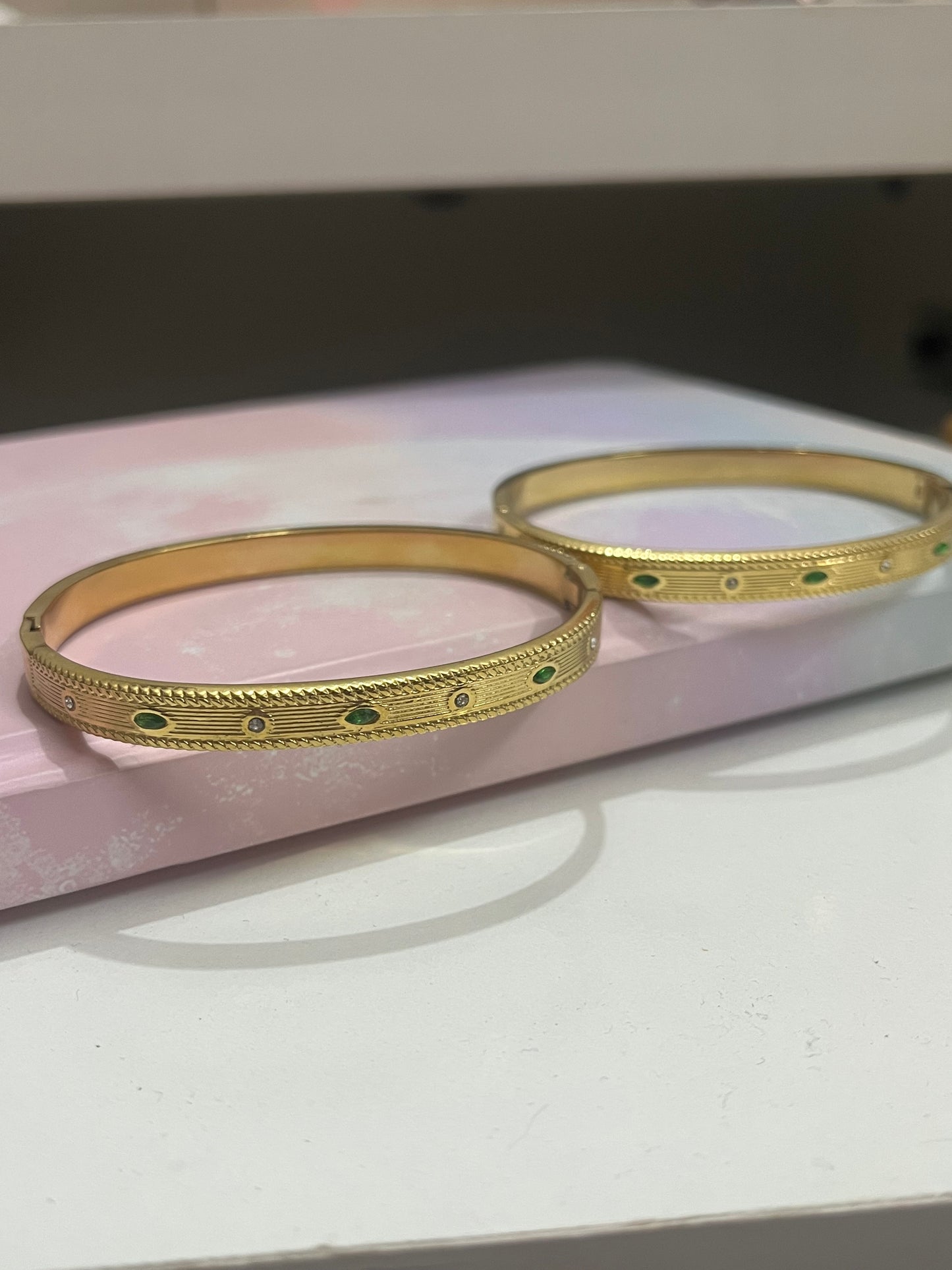 Emerald Spark Bangles🌿