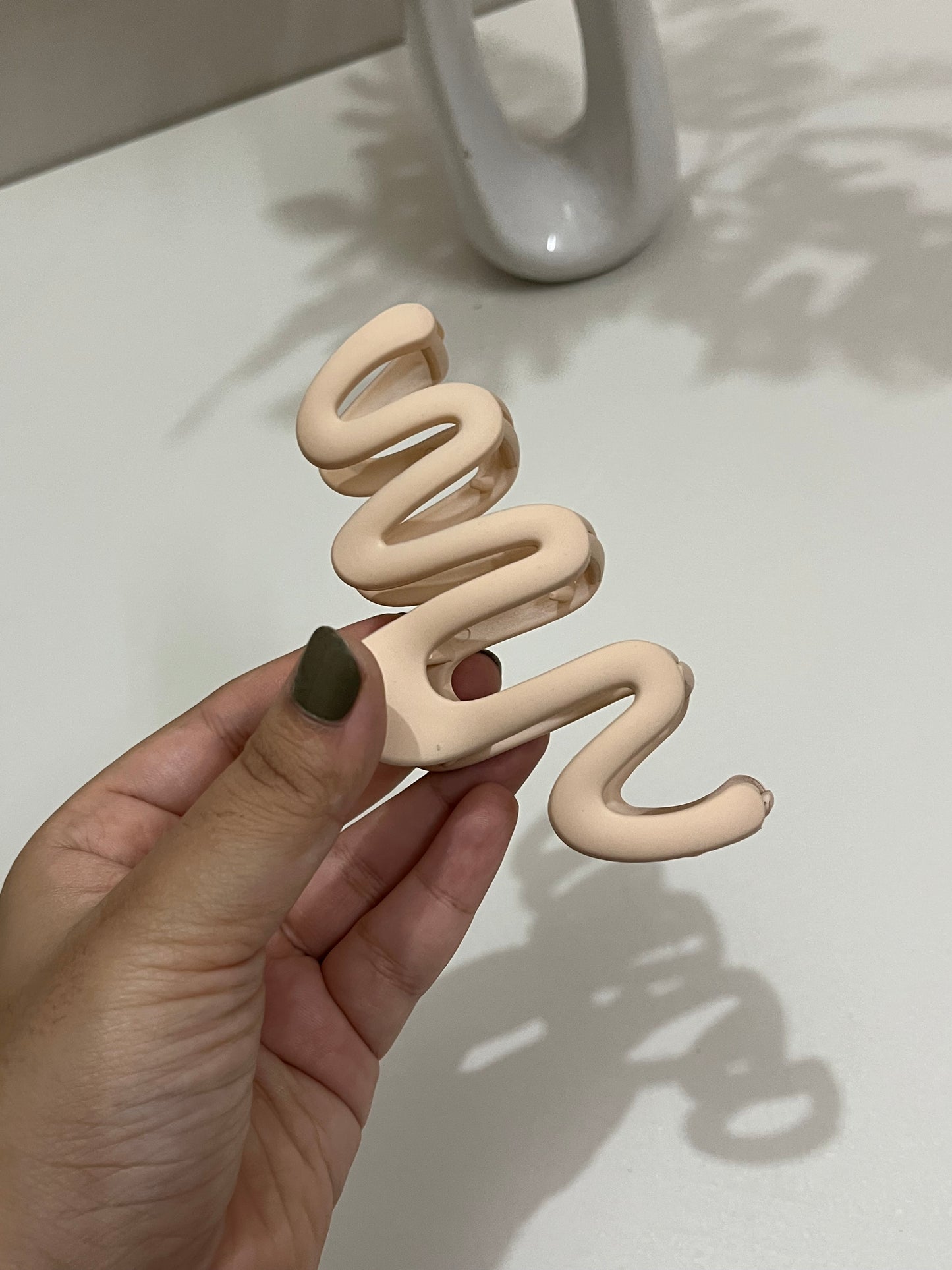 βοΈ Sandy Swirl β Nude Wavy Clip π€β¨