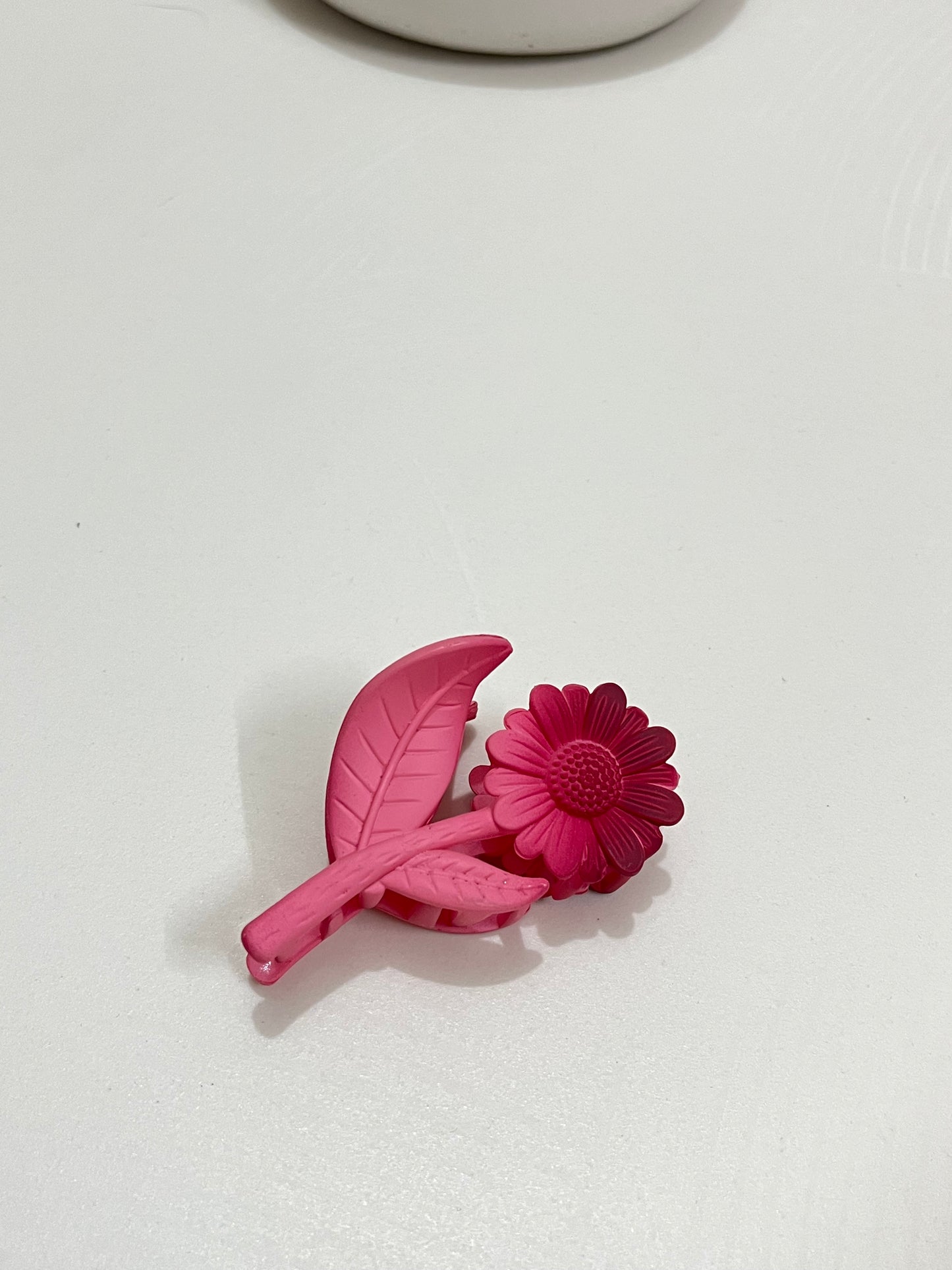 π Cherry Kiss Hair Clip