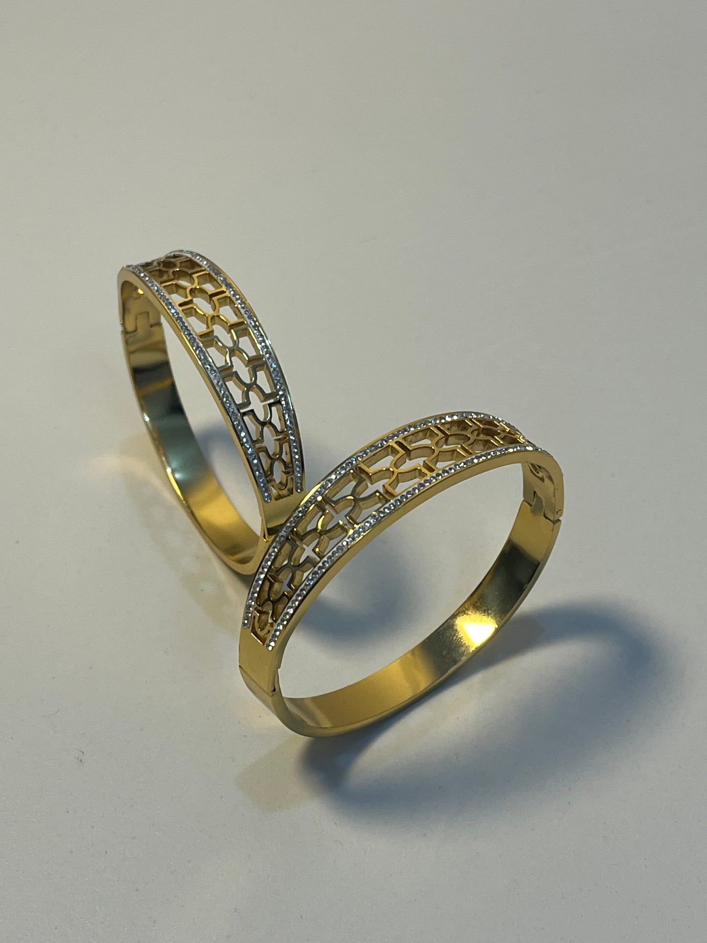 ✨ Celestial Grace Bangles(Antitarnish)