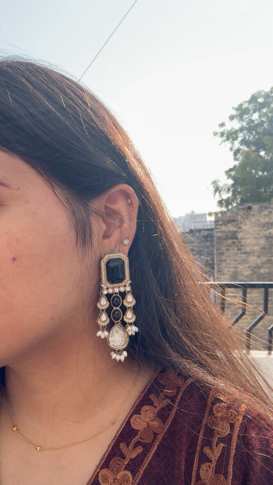 Noir Pearl Regal Danglers π€