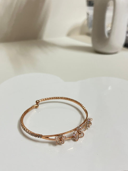 FloralMuse Bracelet💖