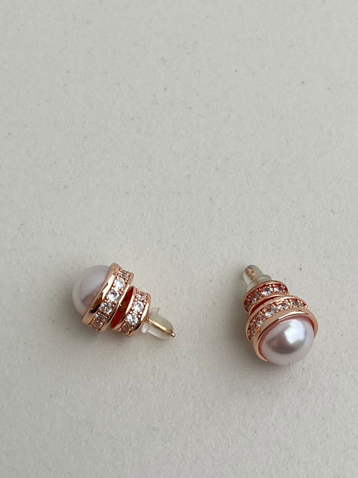 VelvetPearl Earrings🕊️🤍