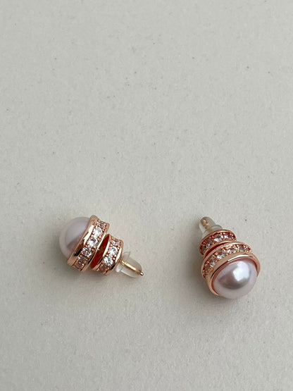 VelvetPearl Earrings🕊️🤍