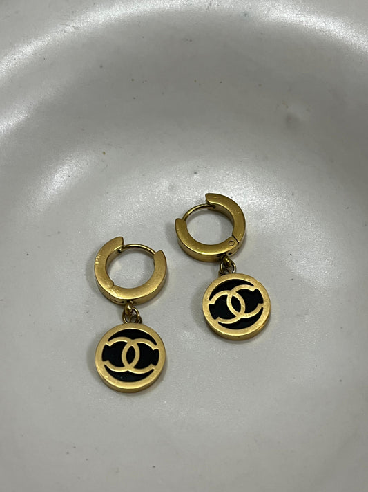 ChicLoop Earrings🖤💼