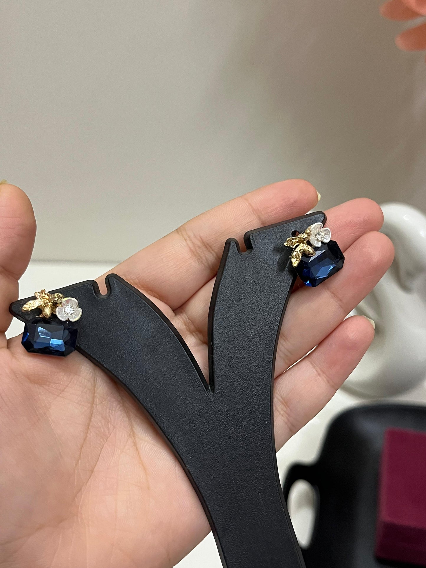 RoyalBuzz Earrings | Deep navy gem👑🐝