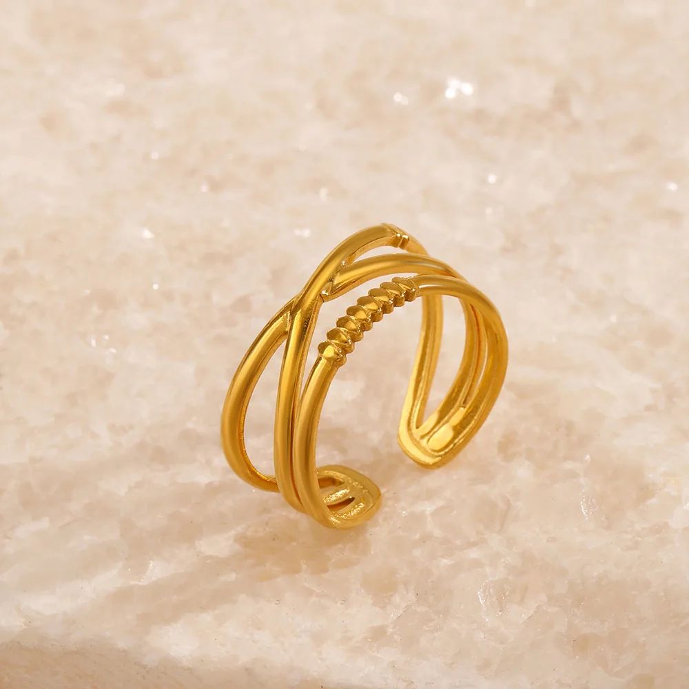 LuxeSpiral Ring  🌟🔁