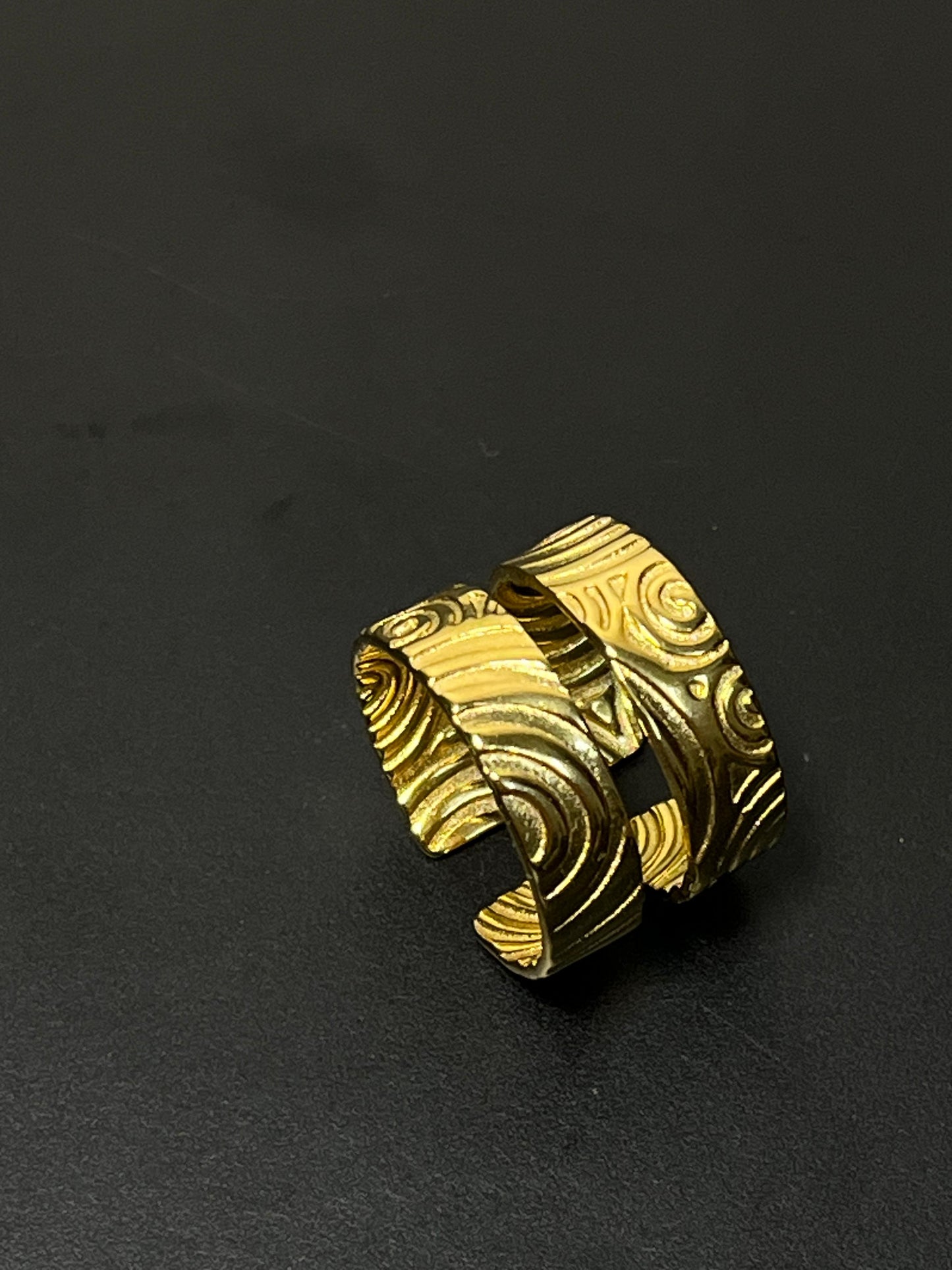 MajesticGlow Ring 💛🔥