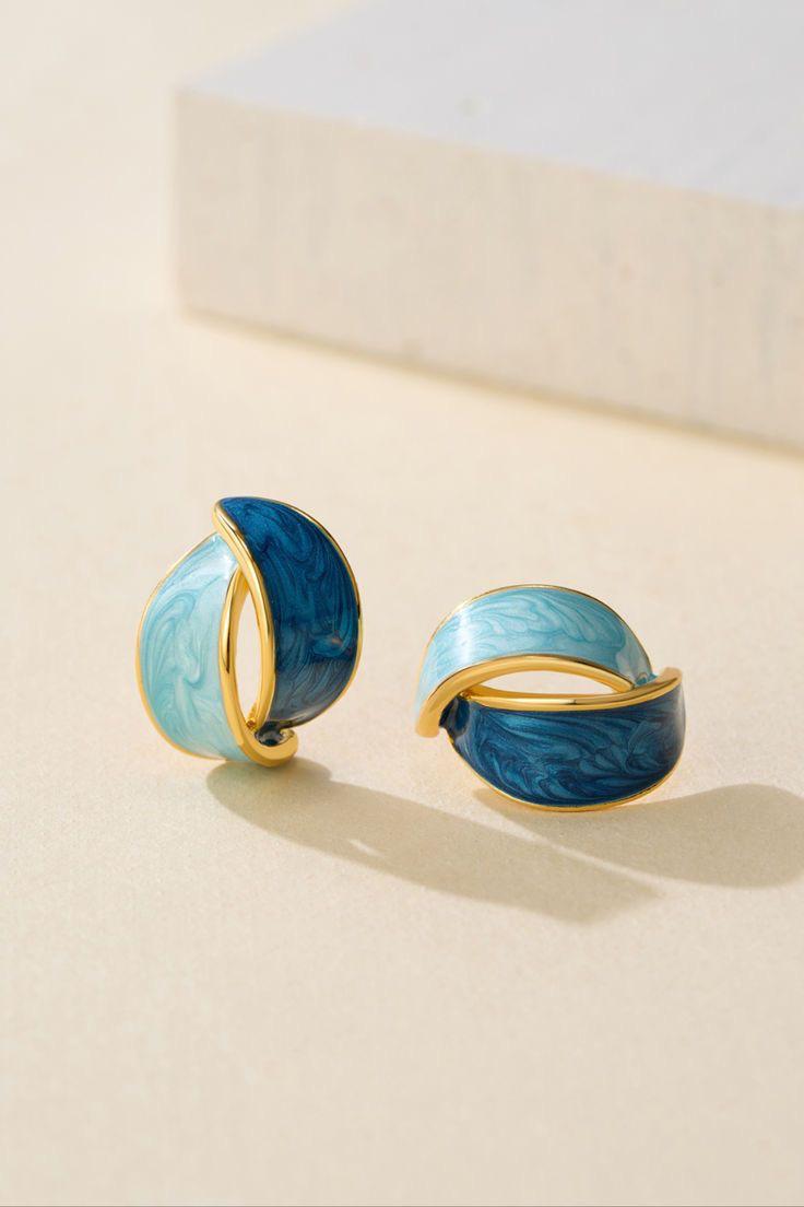 GlowPin Earrings 💫🕊️