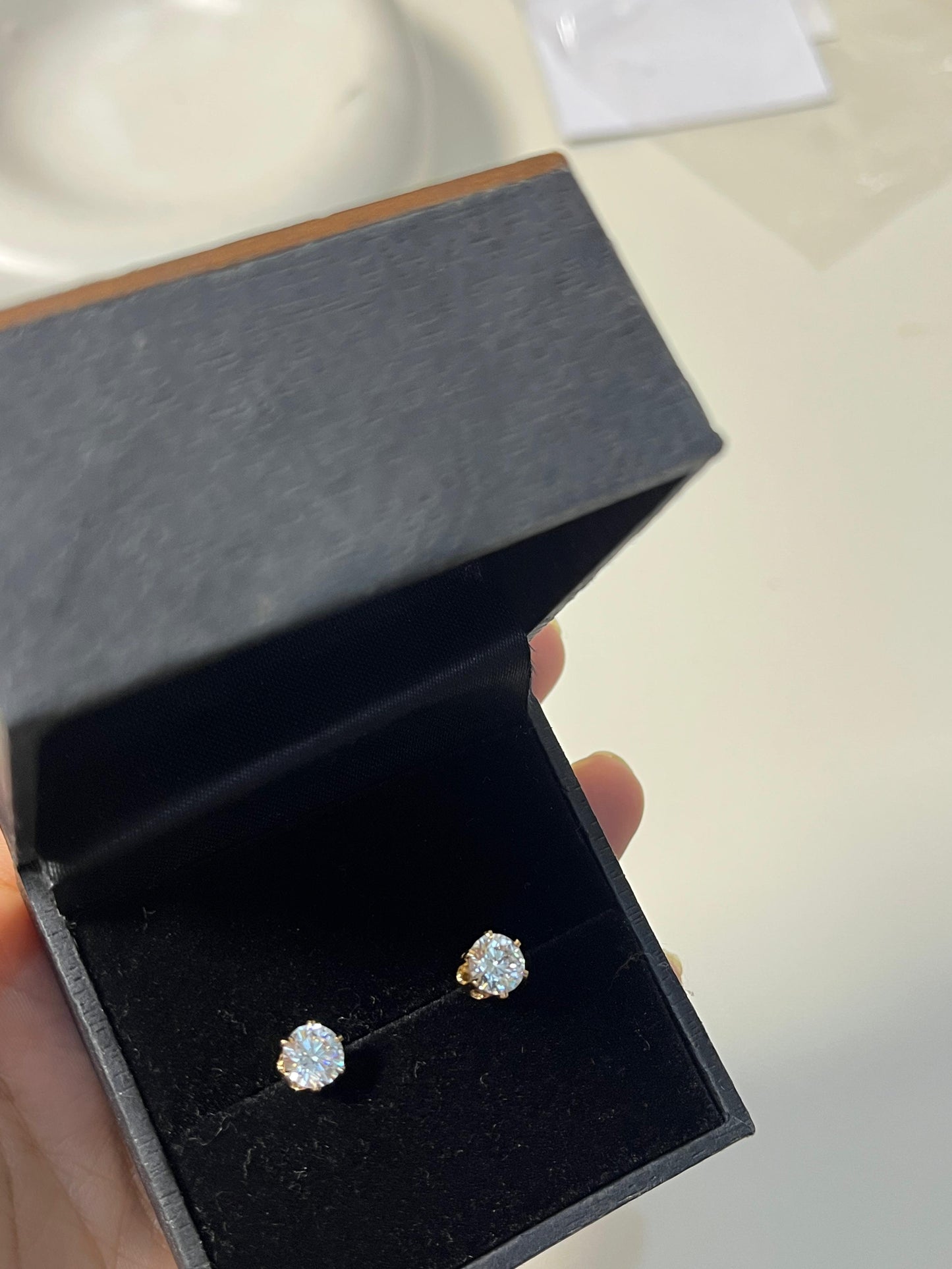 ShineDot | Solitaire Stud Earrings💫💖