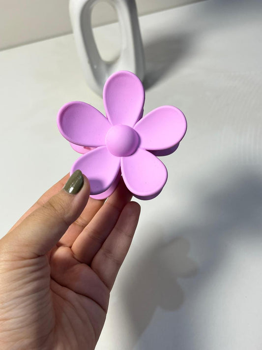 PetalWhirl Claw Clip🌸
