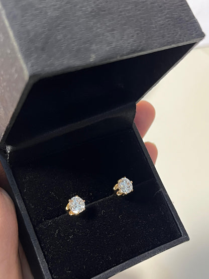 ShineDot | Solitaire Stud Earrings💫💖