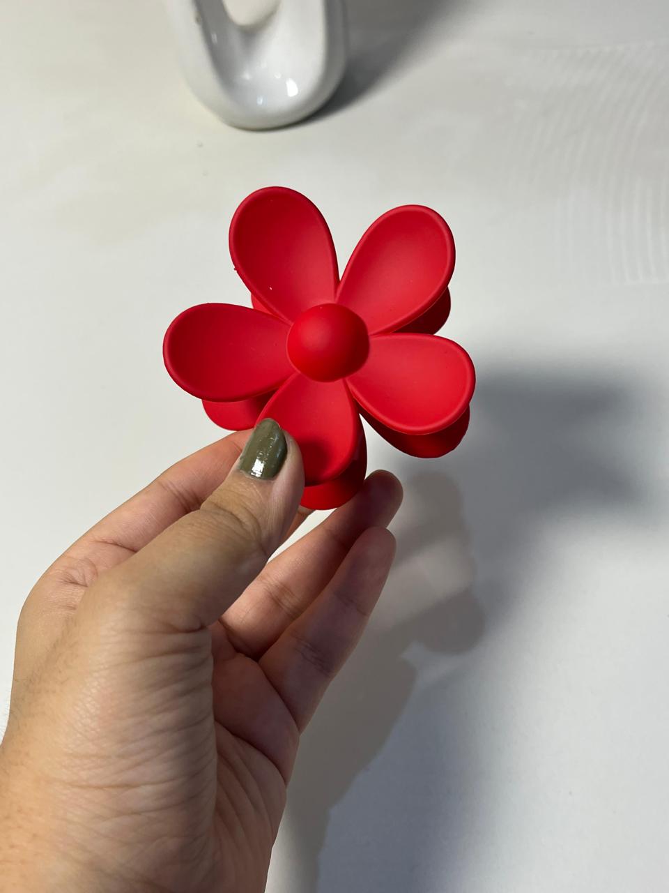 PetalWhirl Claw Clip🌸