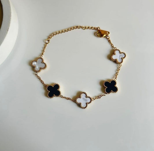 Reversible Clover Bracelet 🖤🤍| Black & White |