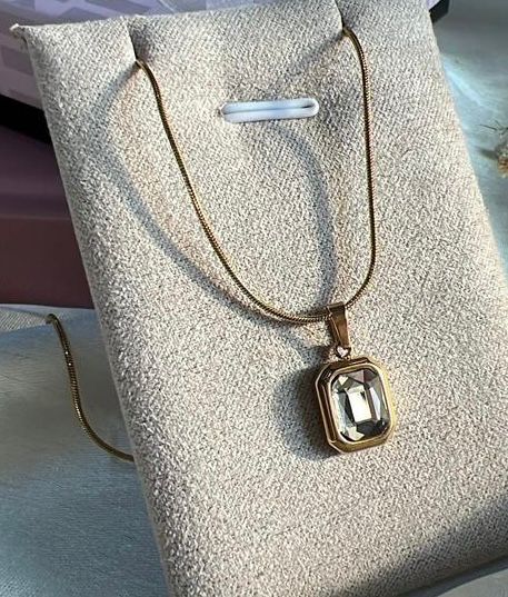 RegalEdge Necklace💎✨