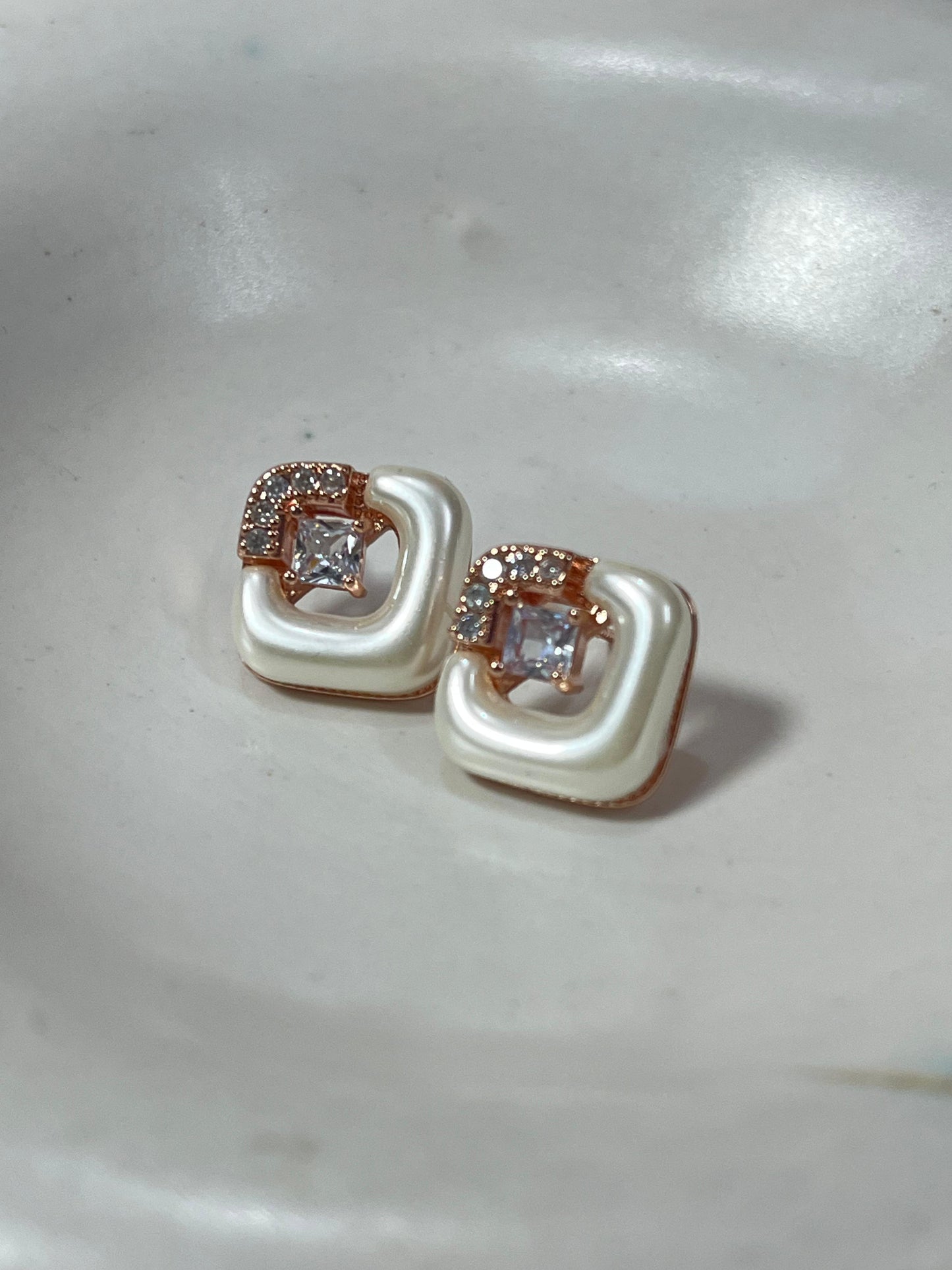 PearlDot  Earrings🤍🐚