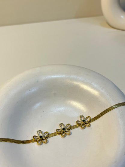 Bloom Belle Bracelet 🌸
