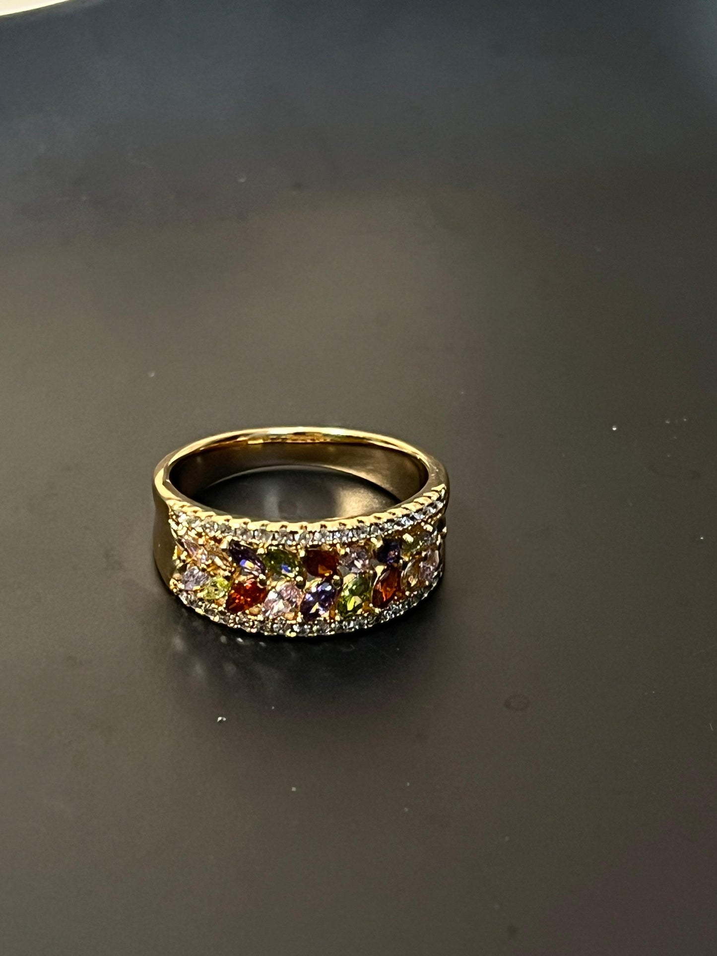 GemWhirl Luxe Ring🌈💫