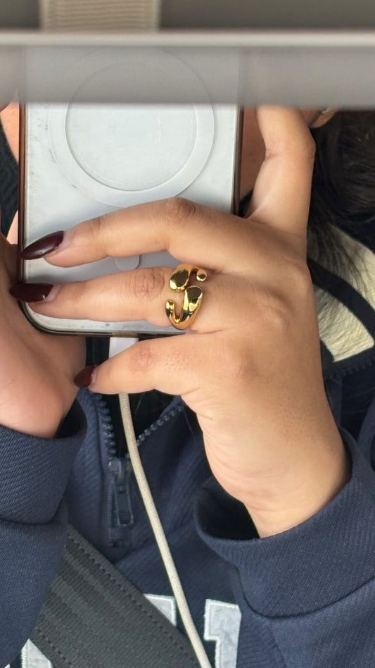 Golden Whisper Ring | 18K Gold Plating💍