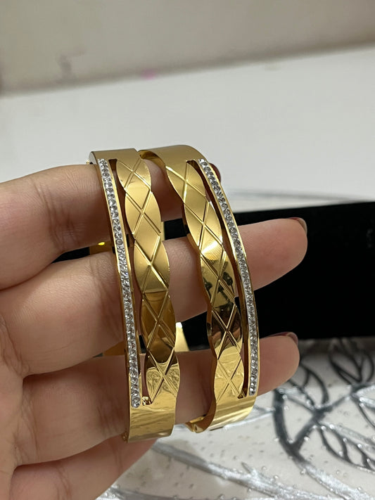 💎 Noor-e-Zaiba Bangles