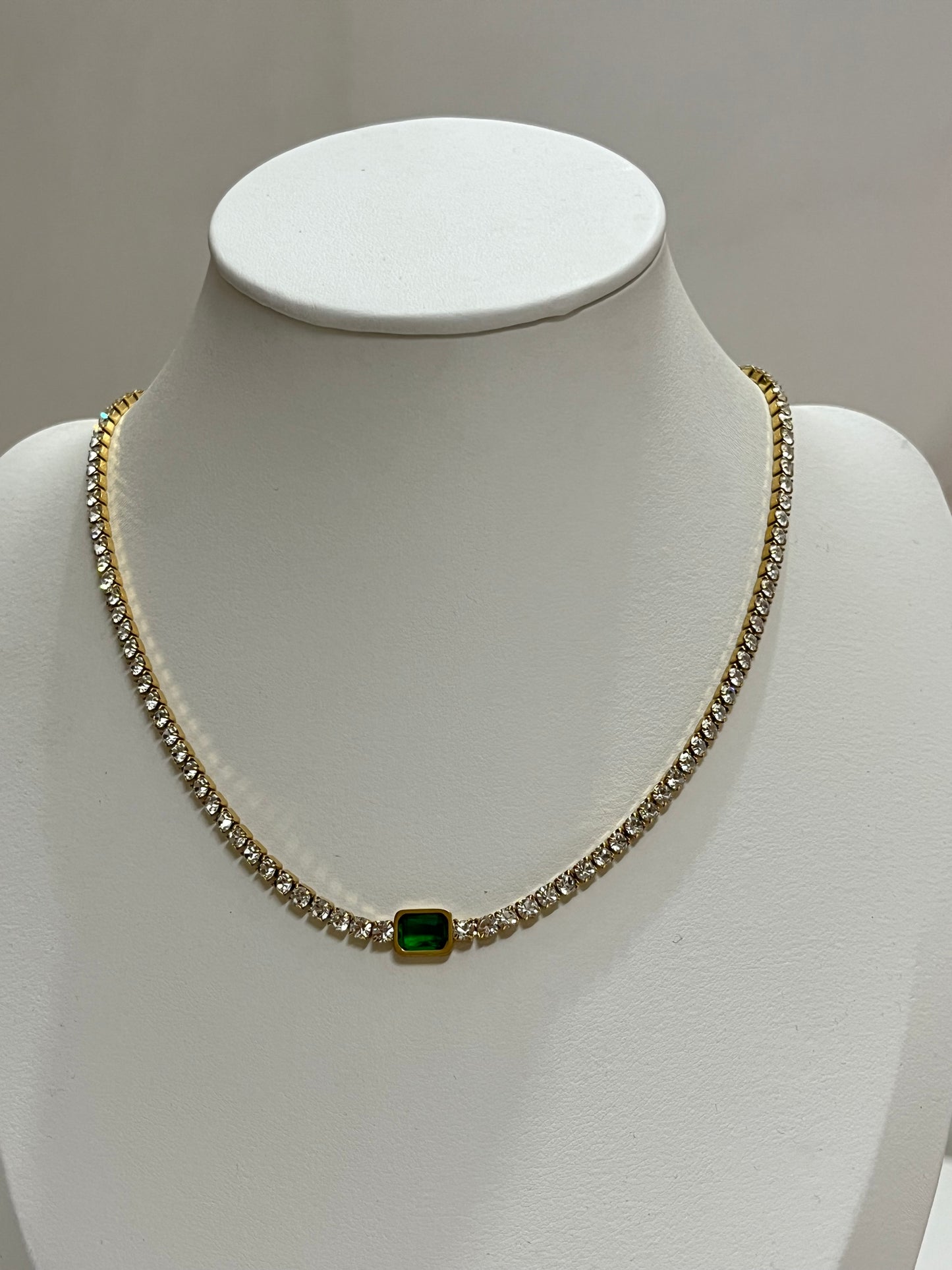 💎 Emerald Elegance Necklace 🌿✨