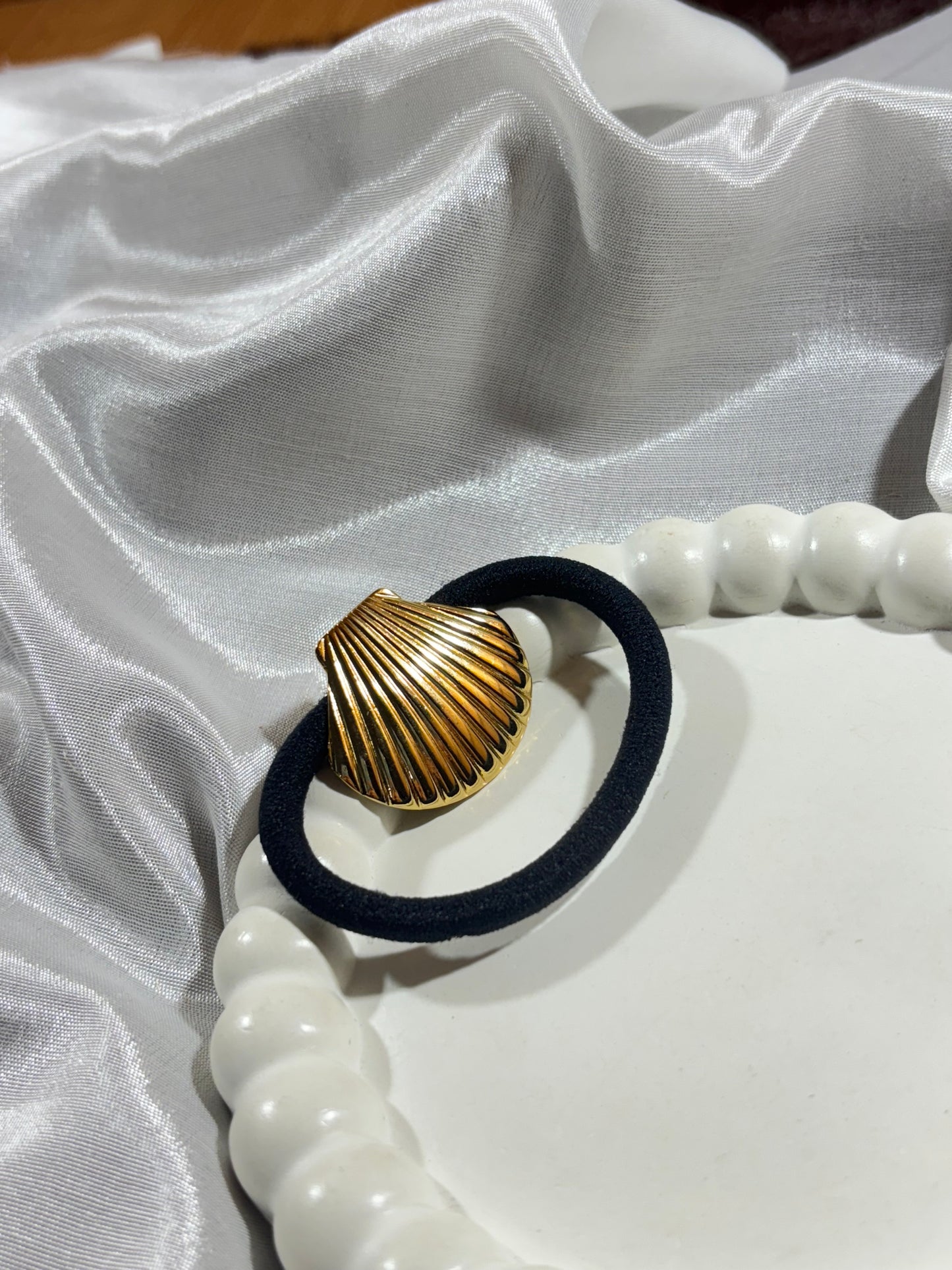 Shellie Pop Hair Tie🐚🎀