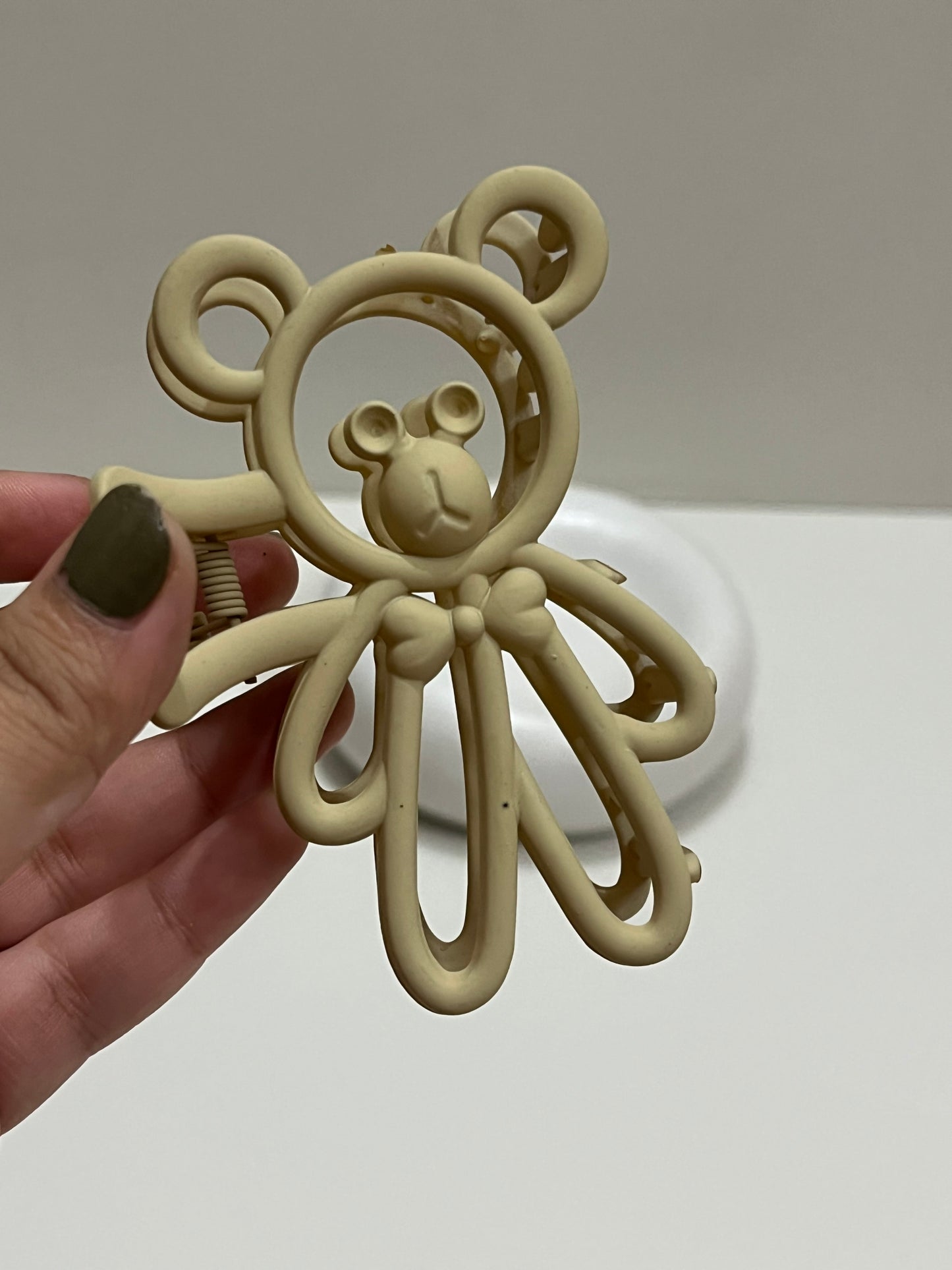 RosieGlow Bear Hug Clip 🌸🐻