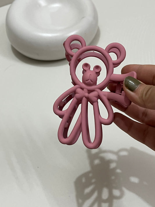 RosieGlow Bear Hug Clip 🌸🐻