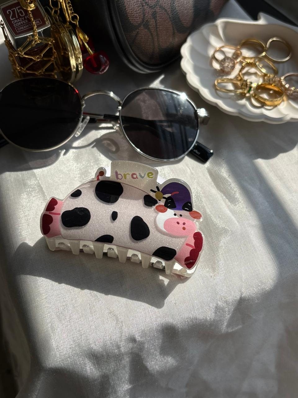 Moo Mood Hair Claw 🐄
