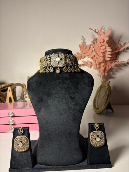 Royal Pearl Radiance Choker Set