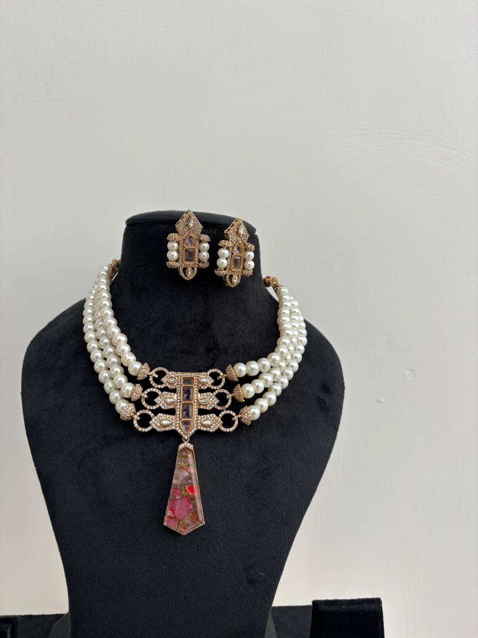 Vintage Pearl Royale Necklace Set