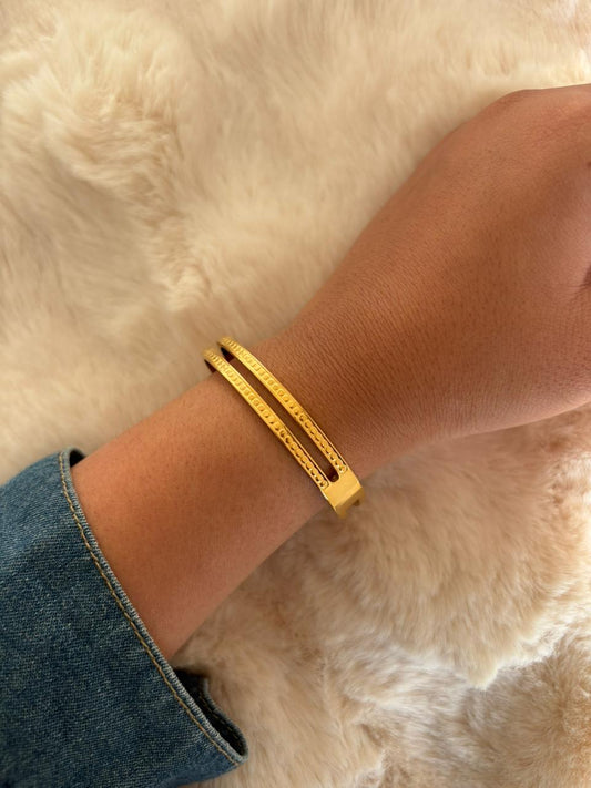 Sleek Dual-Line Gold Cuff