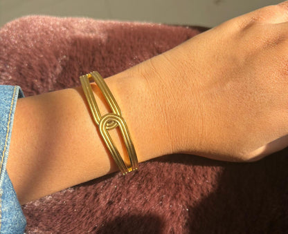 Minimal Arch Gold Cuff
