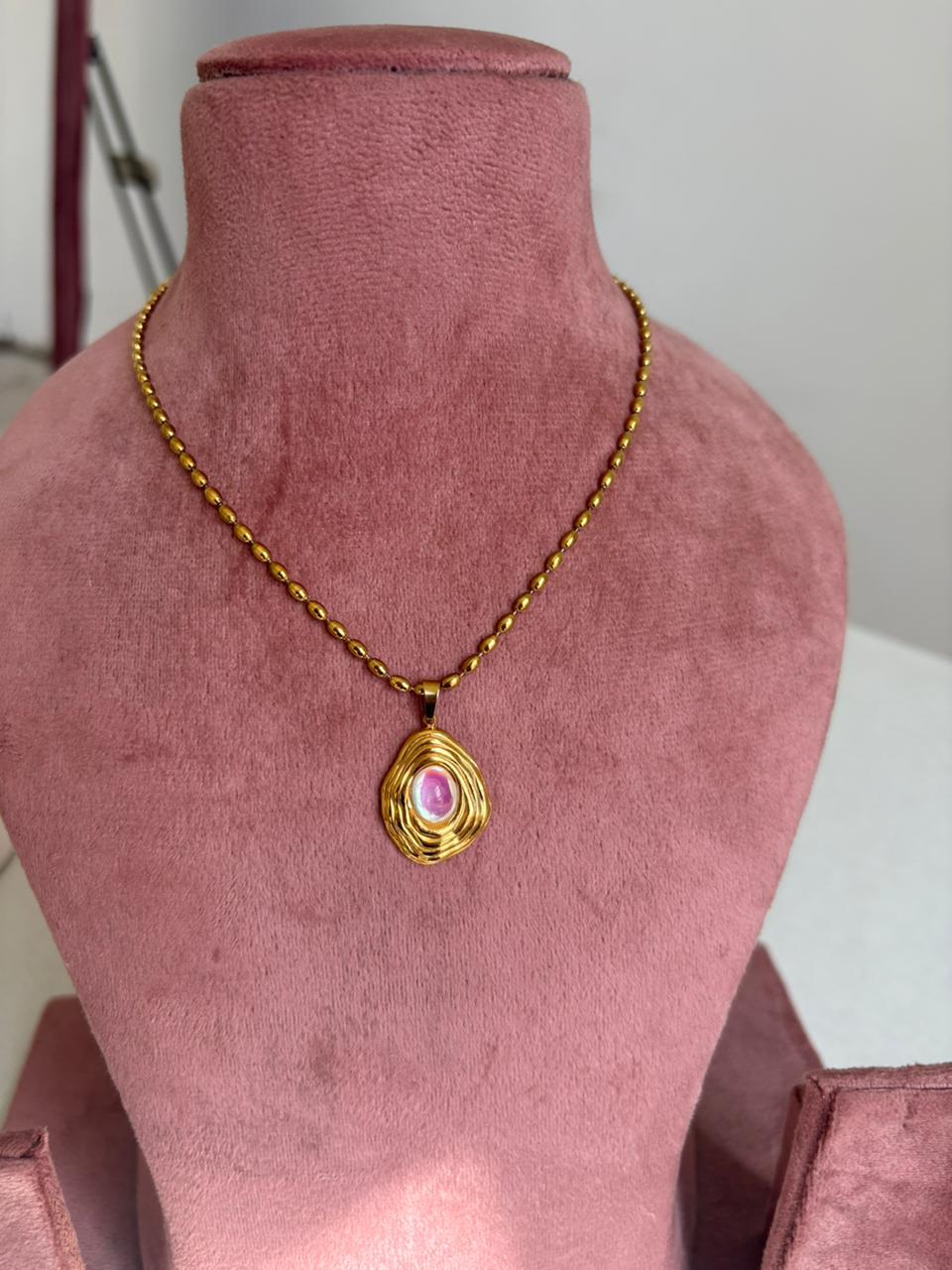 Iridescent Ripple Medallion