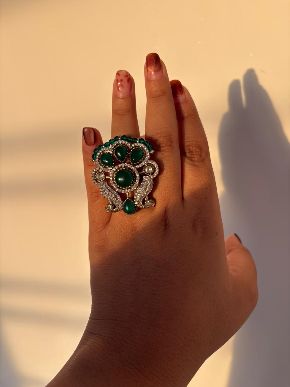 Aurevia Regal Ring 👑💚