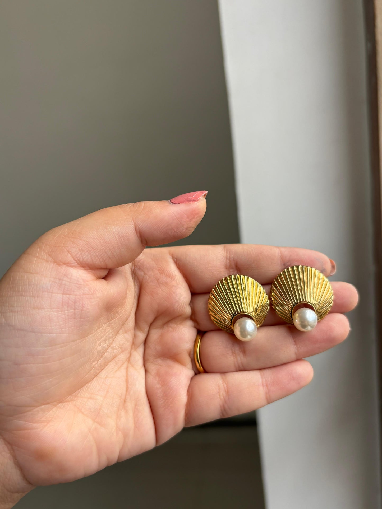 Aurora Shell Pearl Studs
