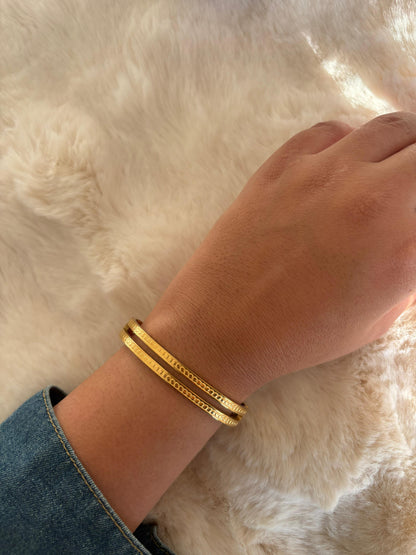 Sleek Dual-Line Gold Cuff