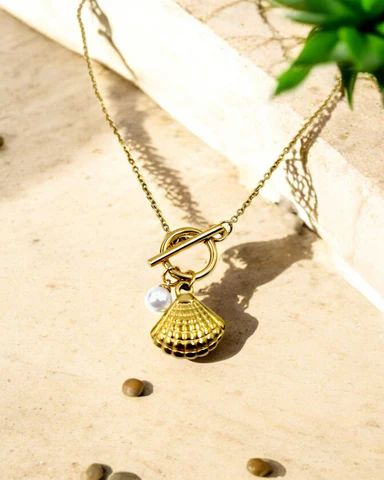 SeaShell Gleam Pendant 🐚✨