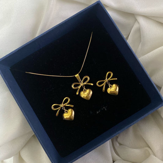 HeartsNKnots pendant set 💖🔗