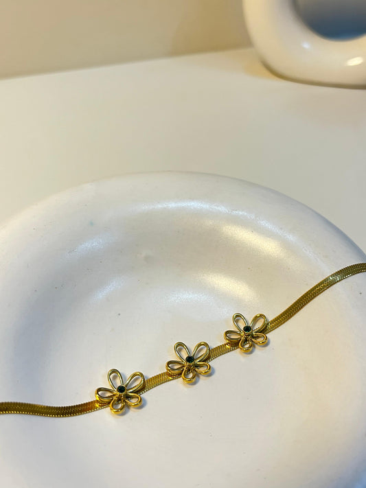 Bloom Belle Bracelet 🌸