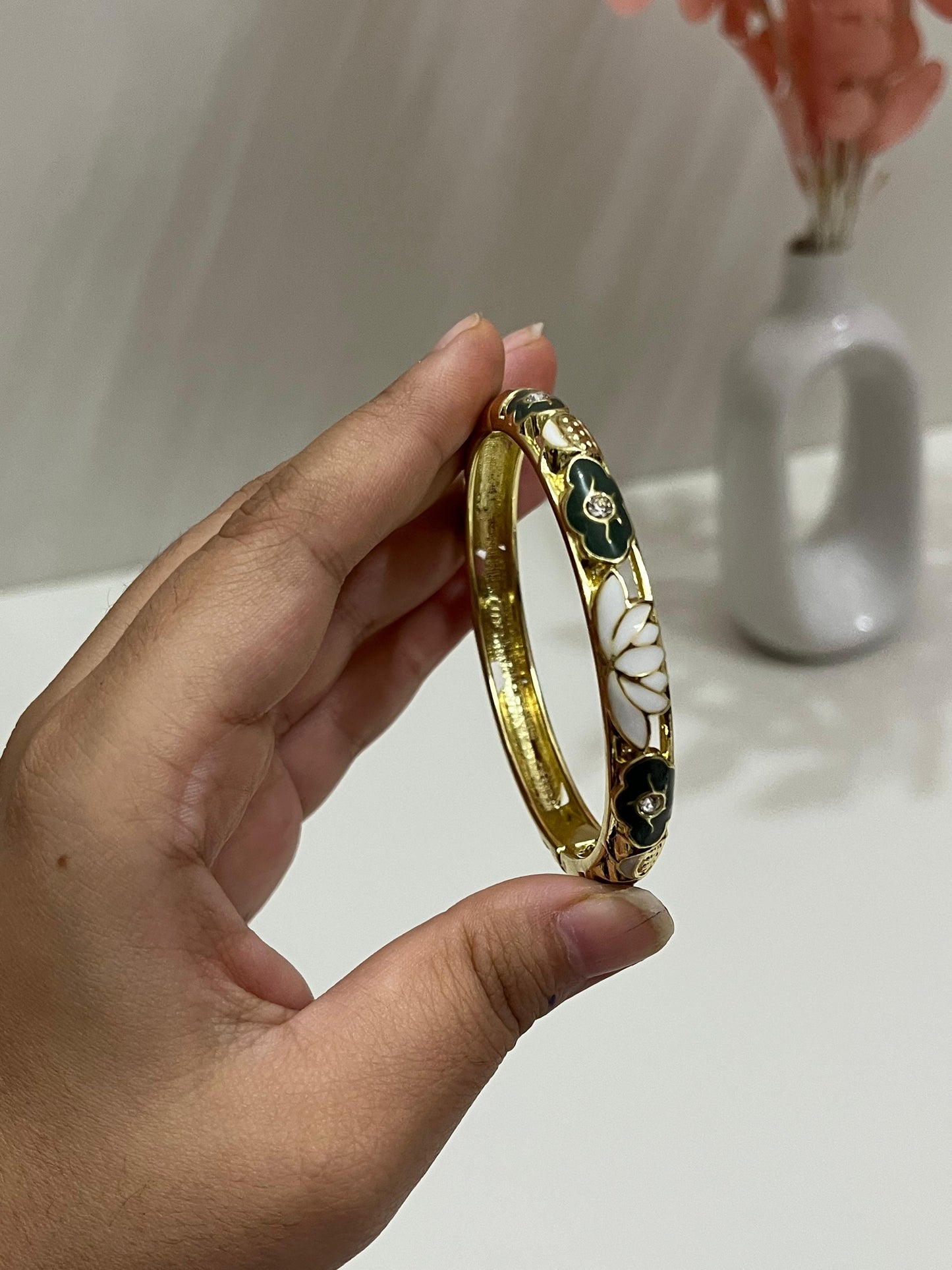 Lotus Glow Kada 🌸✨