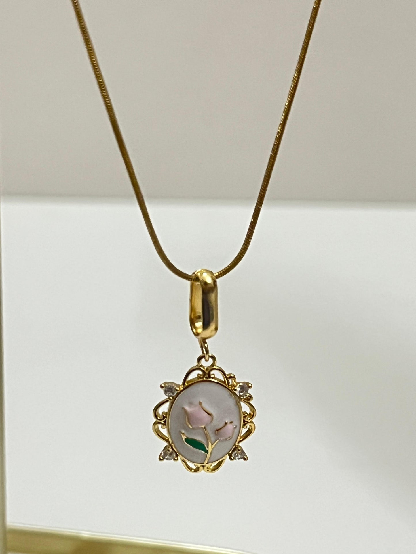 TulipMuse Pendant🤍🌷