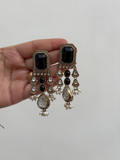 Noir Pearl Regal Danglers 🤍