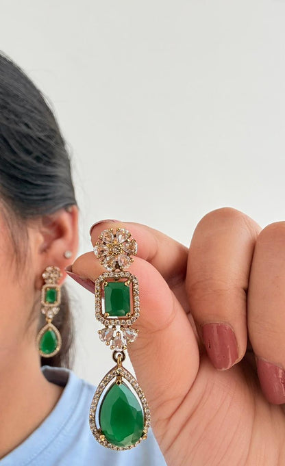💚 Emerald Royale Drop Earrings 👑