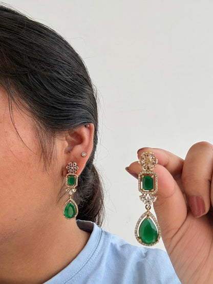 💚 Emerald Royale Drop Earrings 👑