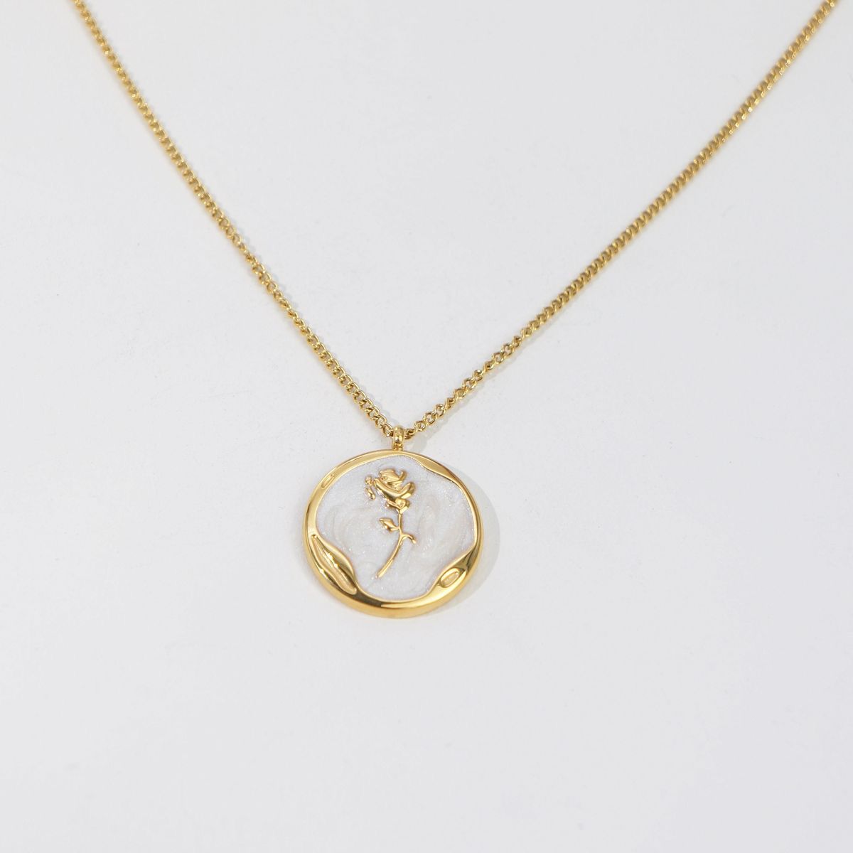 IvoryBloom Pendant 🌹⚪