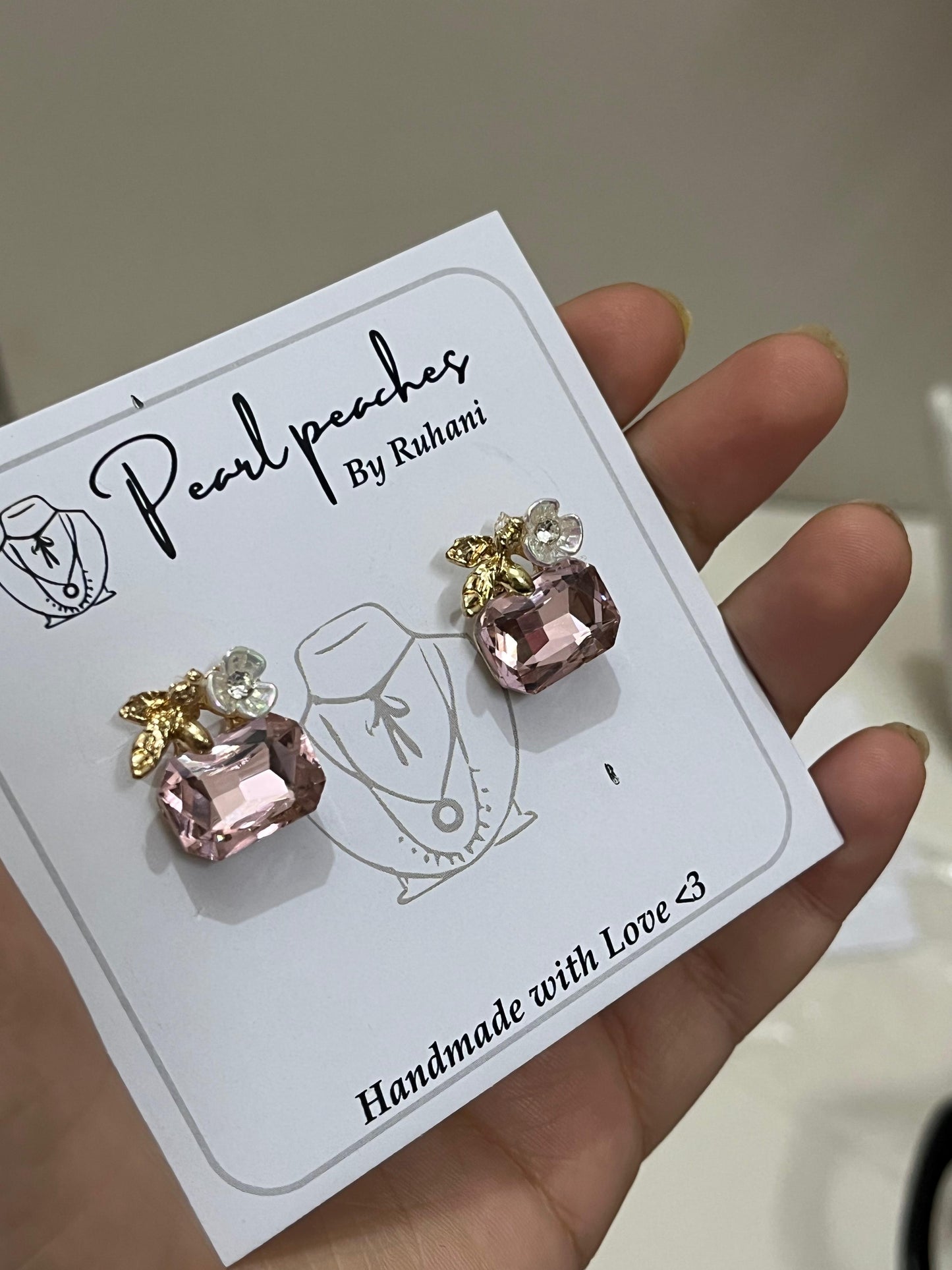 BlushBuzz Earrings | rosy pink🌸🐝
