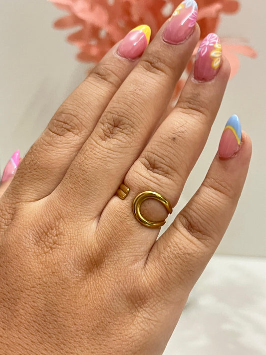 LushCurve Ring 💛🌼